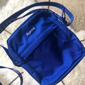 supreme shoulder bag